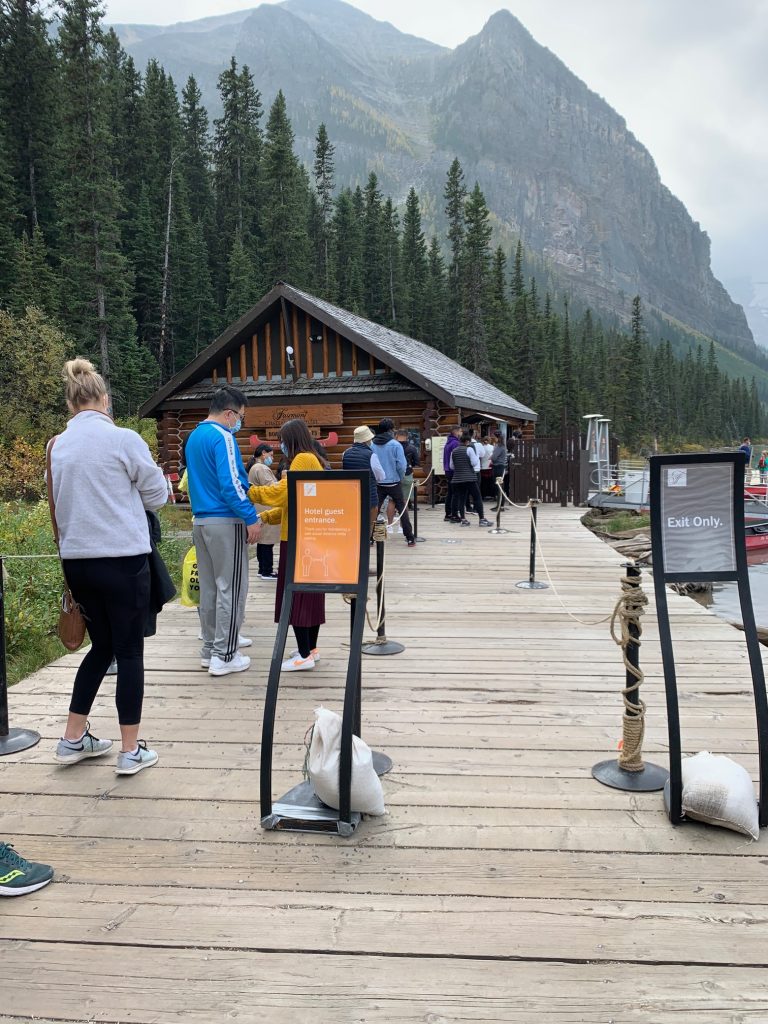 5 REASONS TO GO TO BANFF