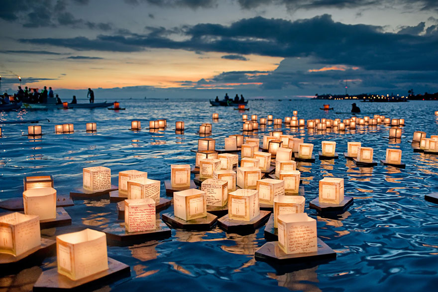 The Daydream Diaries Floating Lantern Festival Hawaii