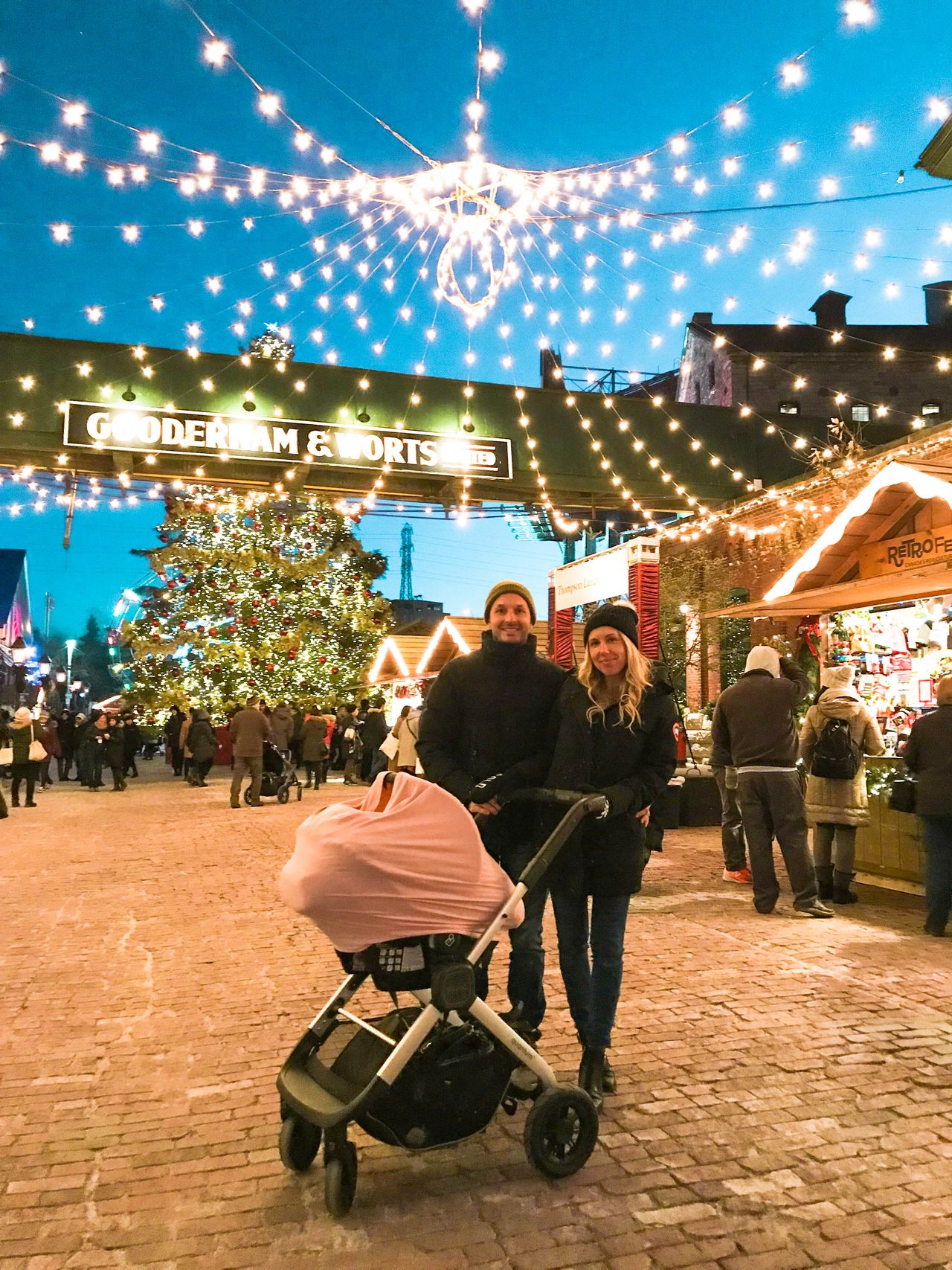 GETTING AROUND THE CHRISTMAS MARKET WITH DIONO