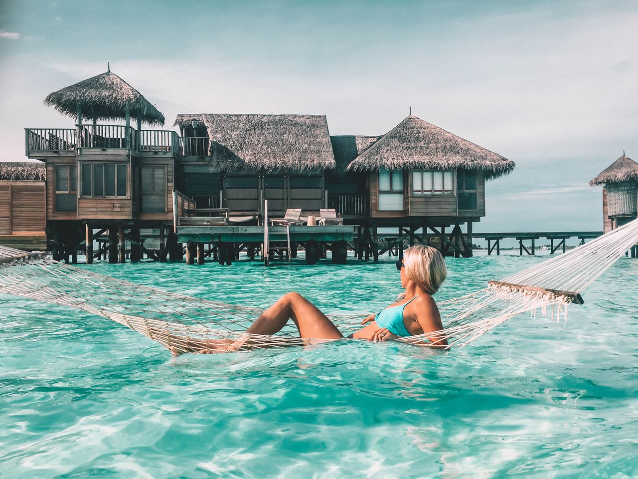 Maldives Vs. French Polynesia: Comparing the two most LUXURIOUS places on earth!