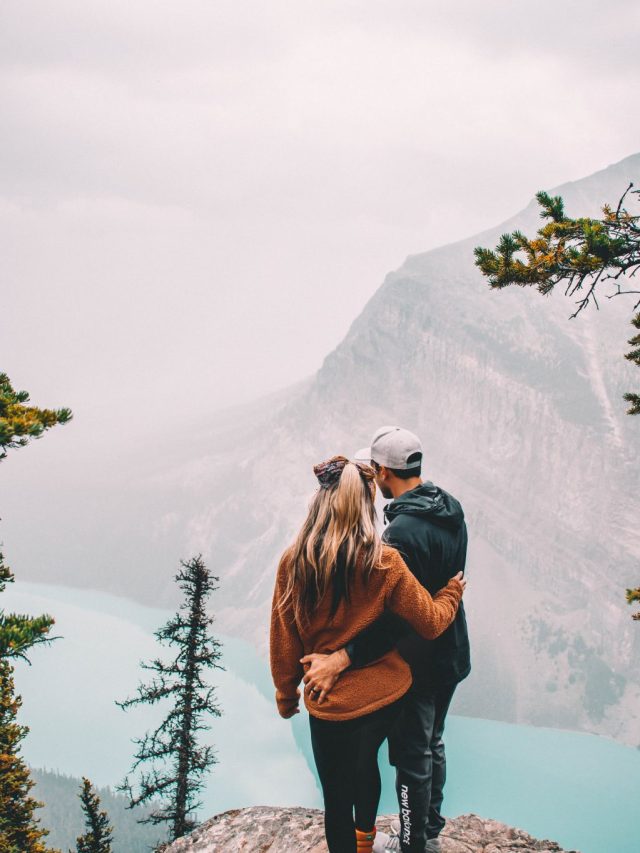 The Iconic Fairmont Lake Louise: Restaurants, Views and More!